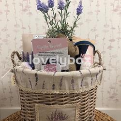 Cesto de mimbre lavanda para mamá - regalo personalizado - Imagen 1