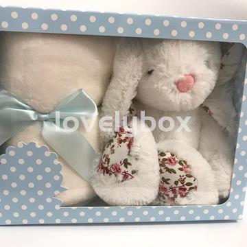 Conejito lindo con manta en caja - Imagen 2