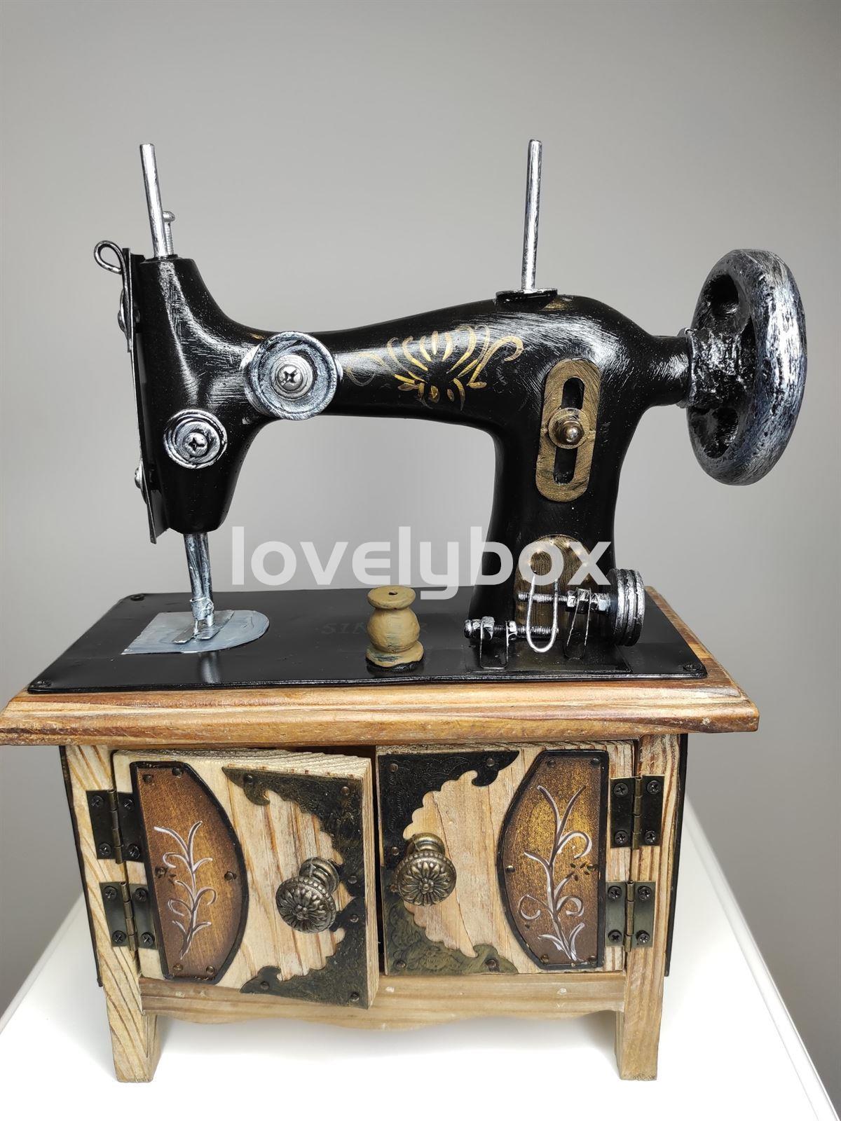 Máquina de coser vintage - Imagen 1