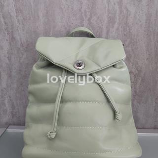 MOCHILA VERDE PASTEL ACOLCHADA - Imagen 2