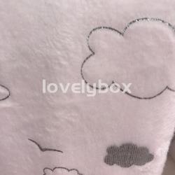 Unicornio con manta entre nubes - Imagen 2